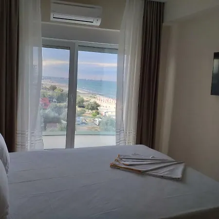White Tower Mamaia Nord Etaj 5 דירה