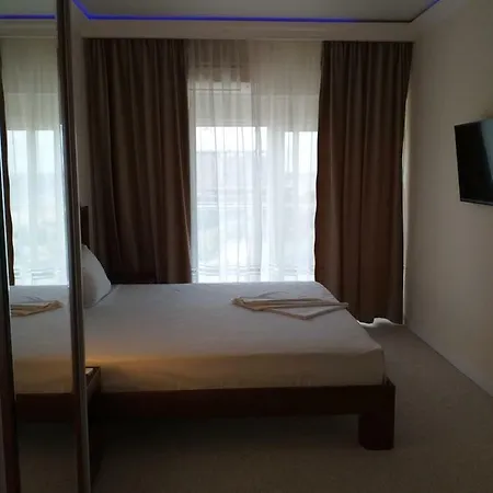 White Tower Mamaia Nord Etaj 5 דירה *