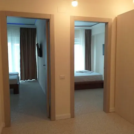 White Tower Mamaia Nord Etaj 5 * Năvodari