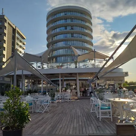 White Tower Mamaia Nord Etaj 5 דירה